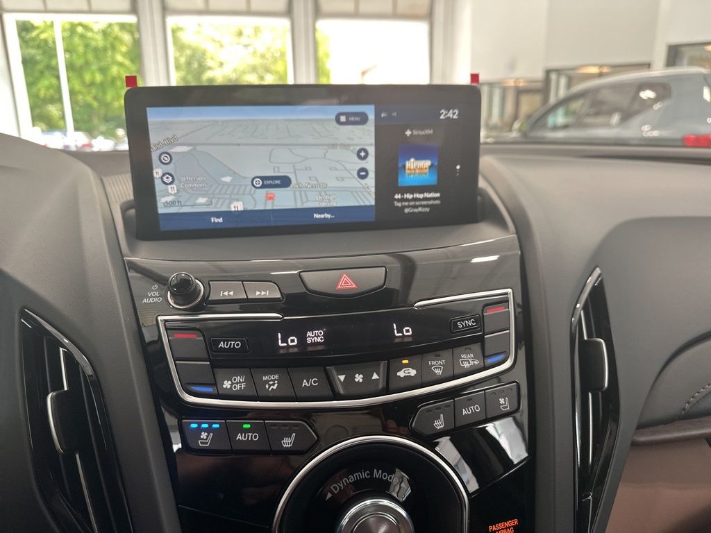 2025 Acura RDX Advance photo 13