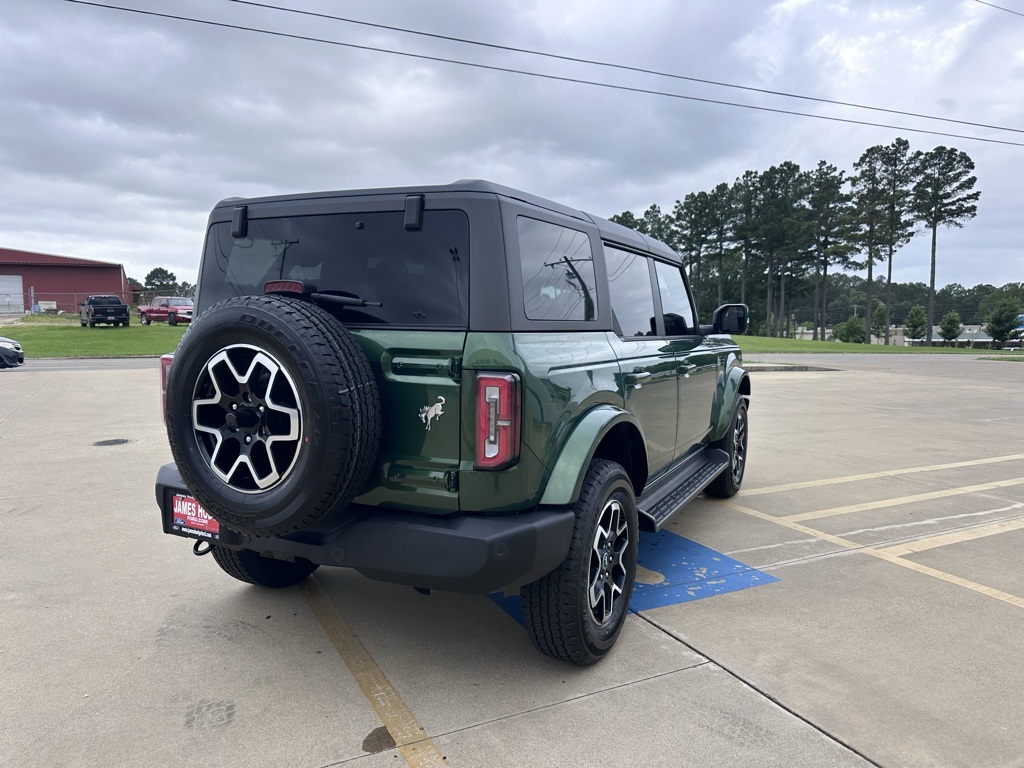 2025 Ford Bronco Outer Banks photo 4