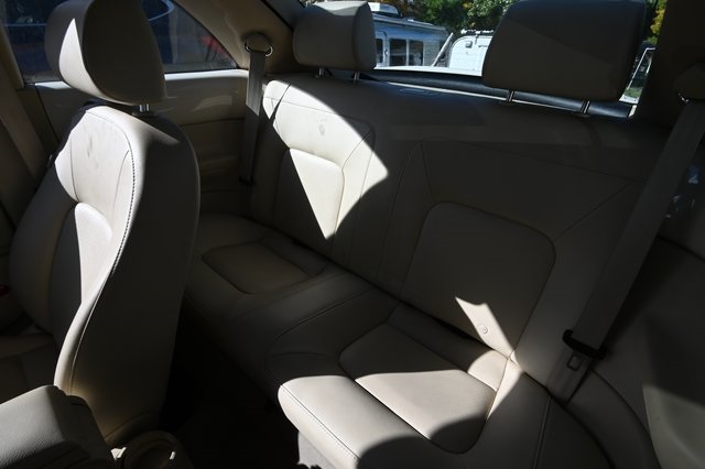 2010 Volkswagen Beetle 2.5L photo 9