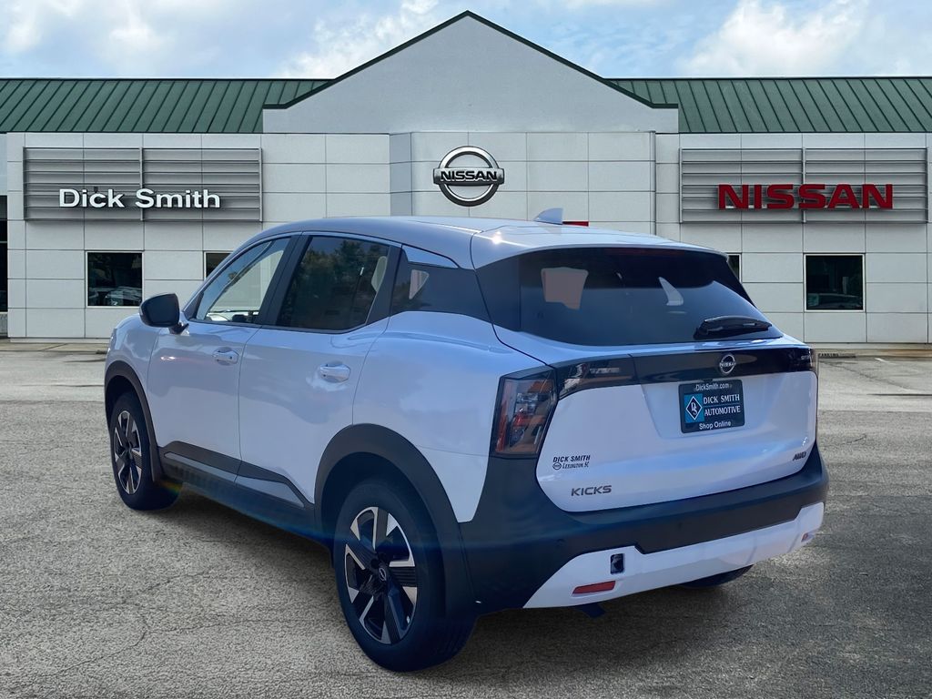 2025 Nissan Kicks SV photo 4