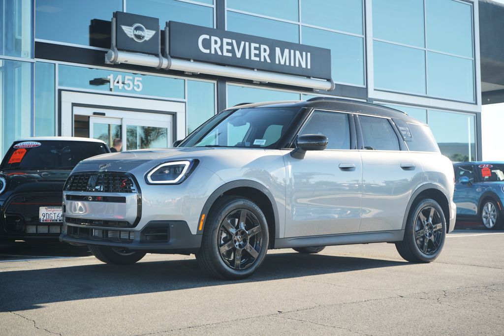 2026 MINI Countryman S's photo