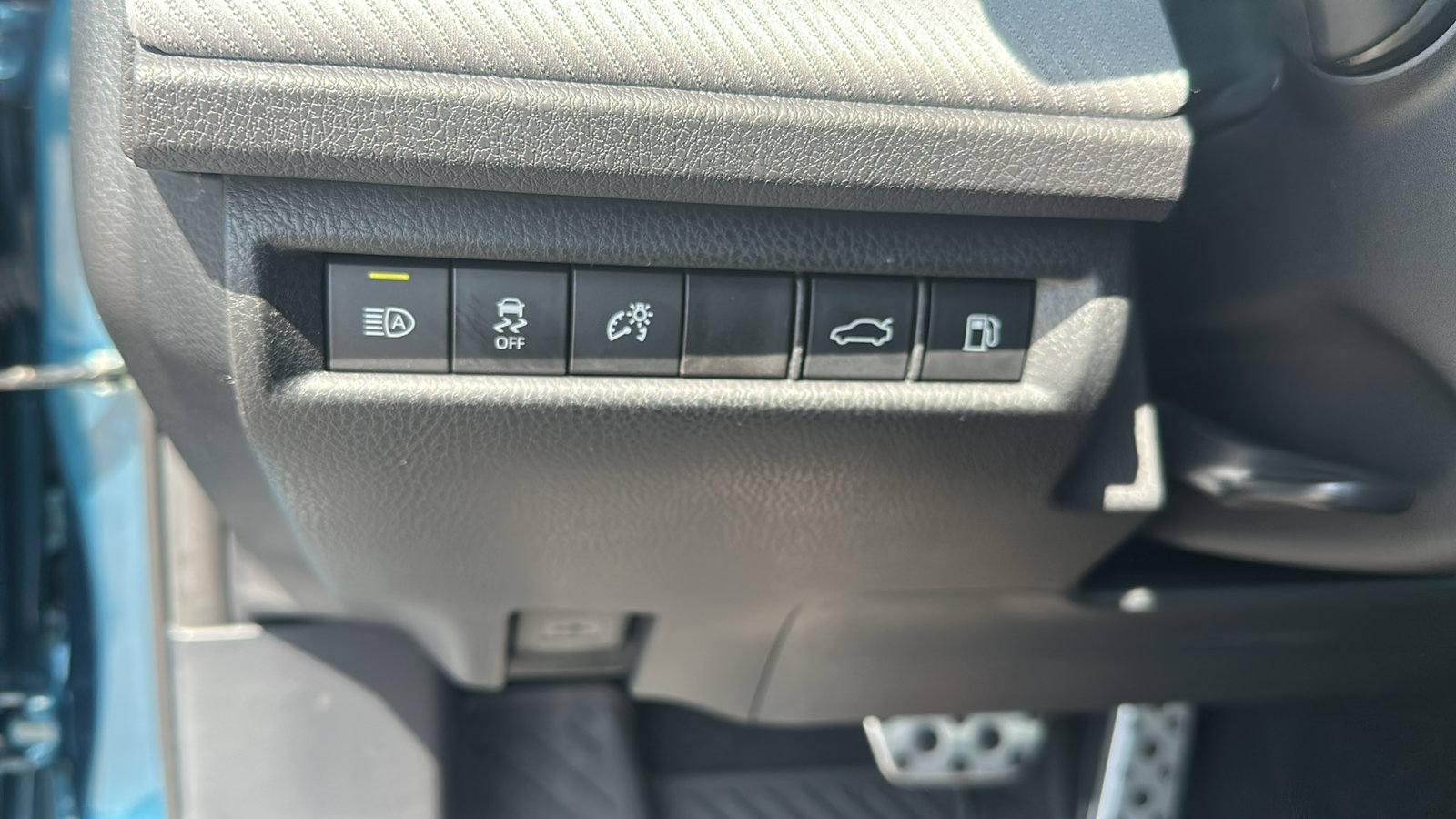 2025 Toyota Camry XLE photo 17