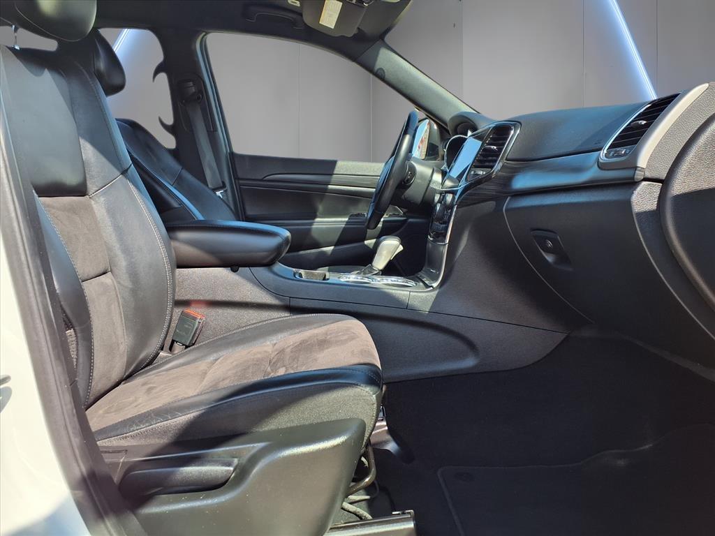 2021 Jeep Grand Cherokee Laredo X photo 12