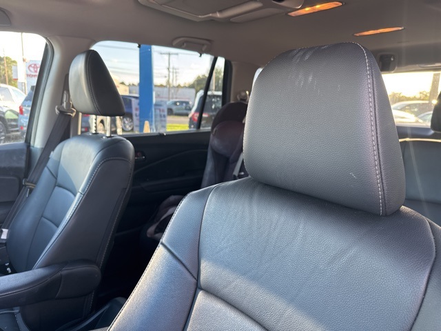 2022 Honda Pilot Touring photo 17