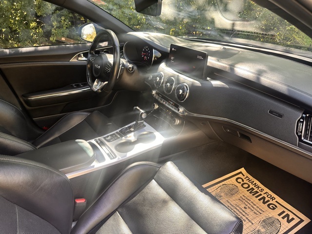 2022 Kia Stinger GT1 photo 17