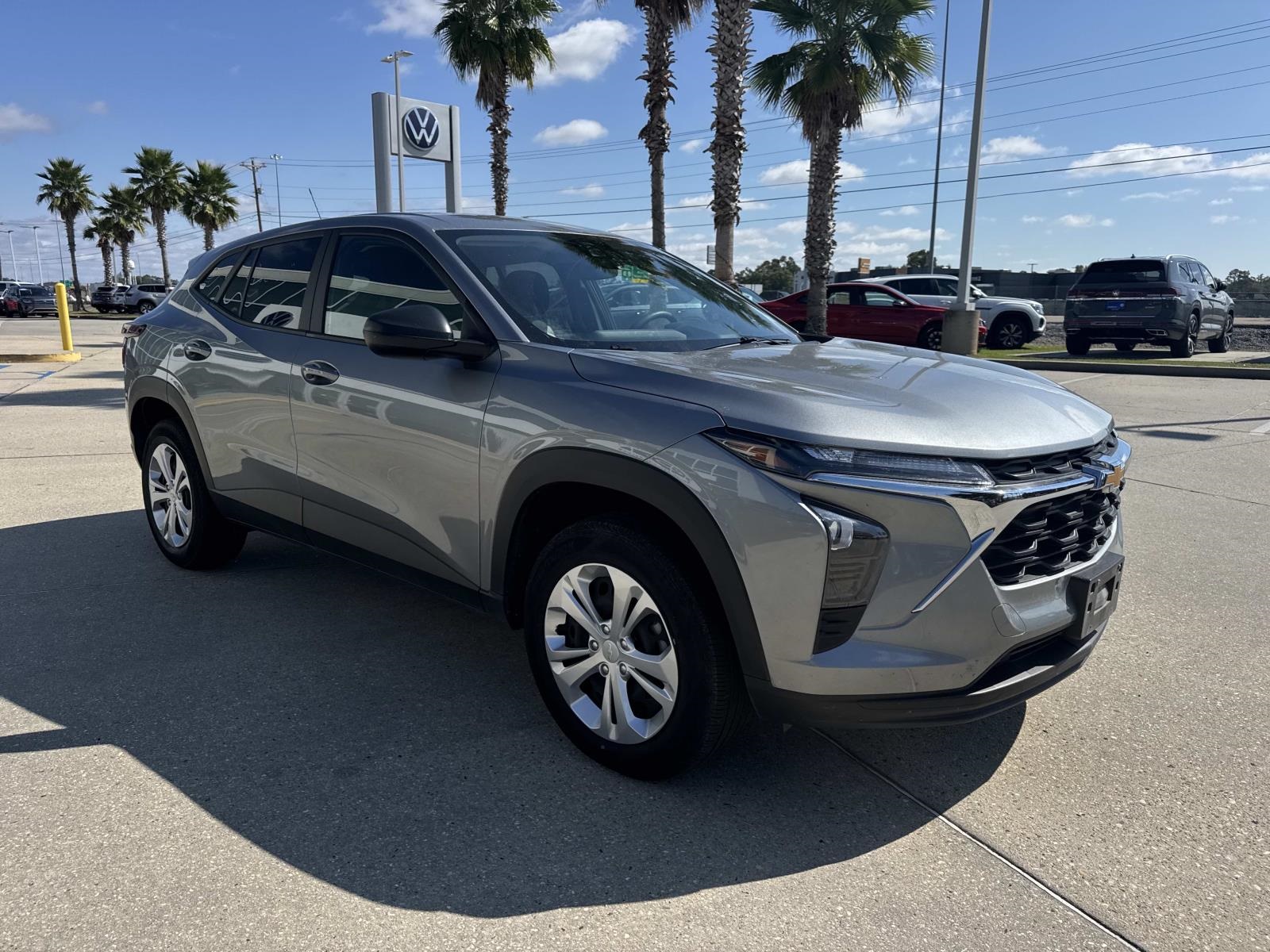 2024 Chevrolet Trax LS photo 3