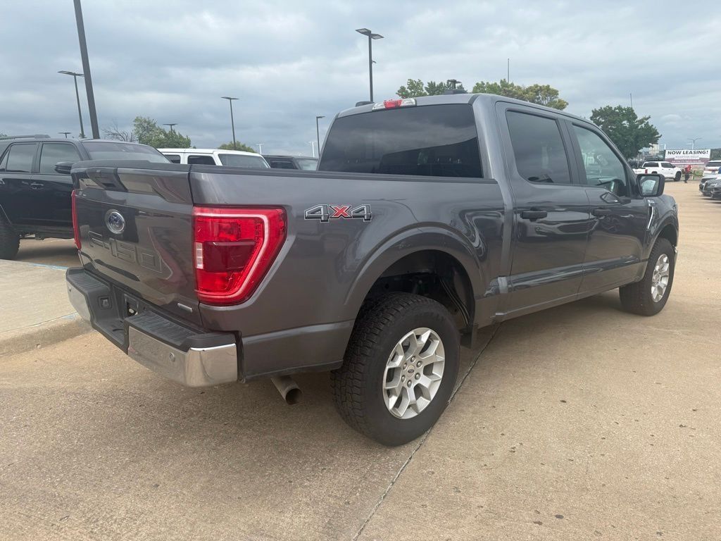 2023 Ford F-150 XLT photo 2