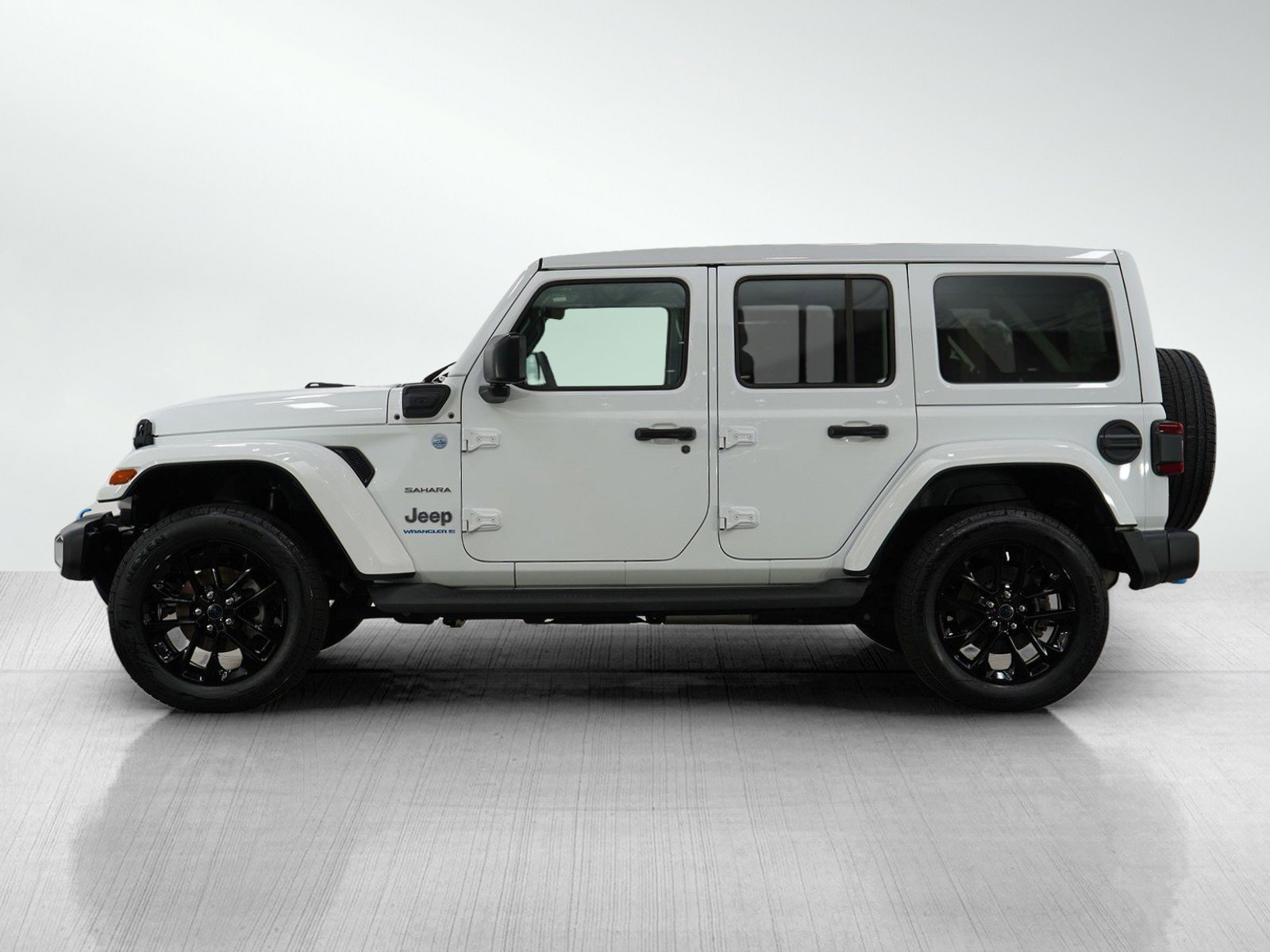 2024 Jeep Wrangler Sahara 4xe photo 2