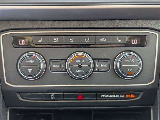 2021 Volkswagen Atlas V6 SE Technology R-Line photo 16