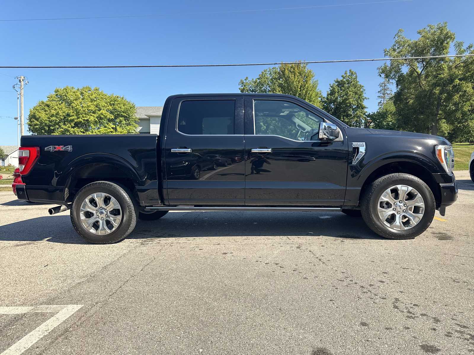 2023 Ford F-150 Platinum photo 4