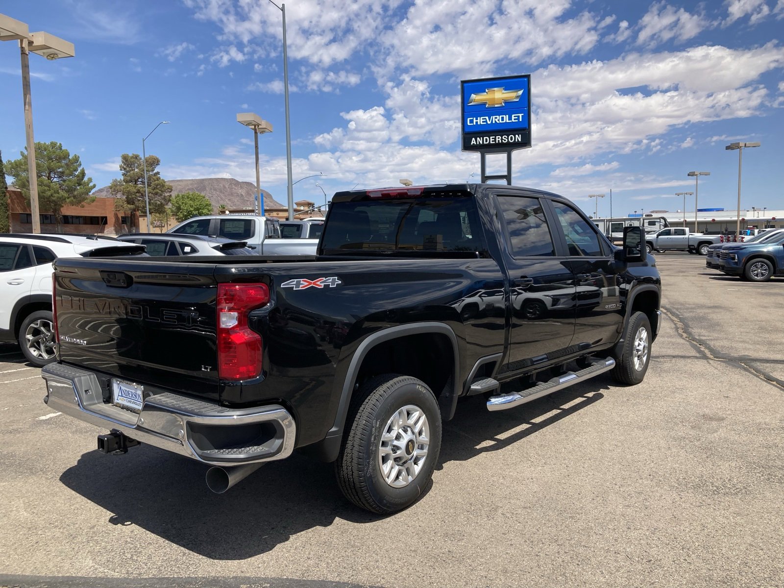 2025 Chevrolet Silverado 2500HD LT photo 7