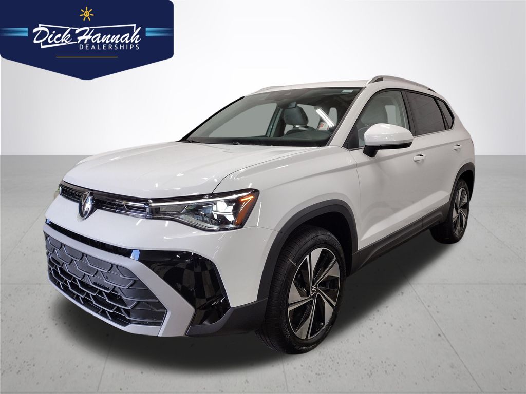 2025 Volkswagen Taos SE's photo