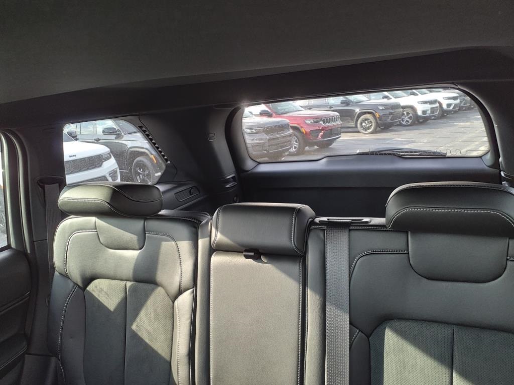2025 Jeep Grand Cherokee Altitude X photo 11