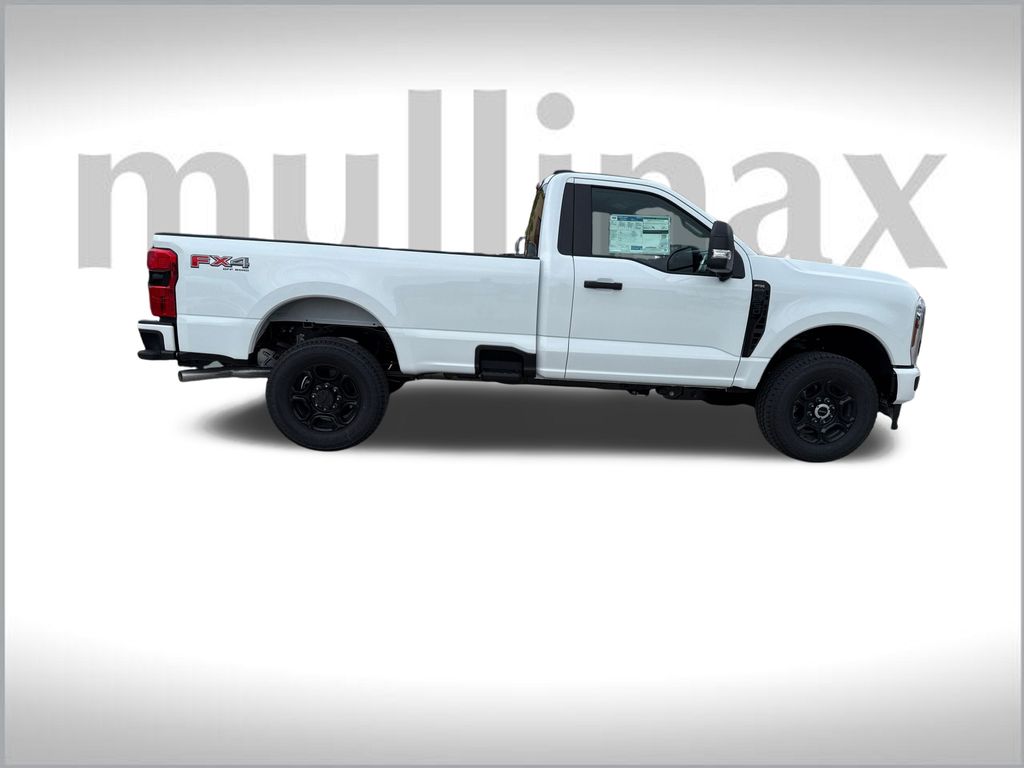 2025 Ford F-350 photo 10