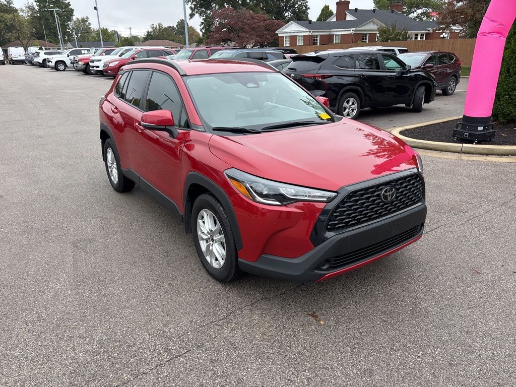 2024 Toyota Corolla Cross LE