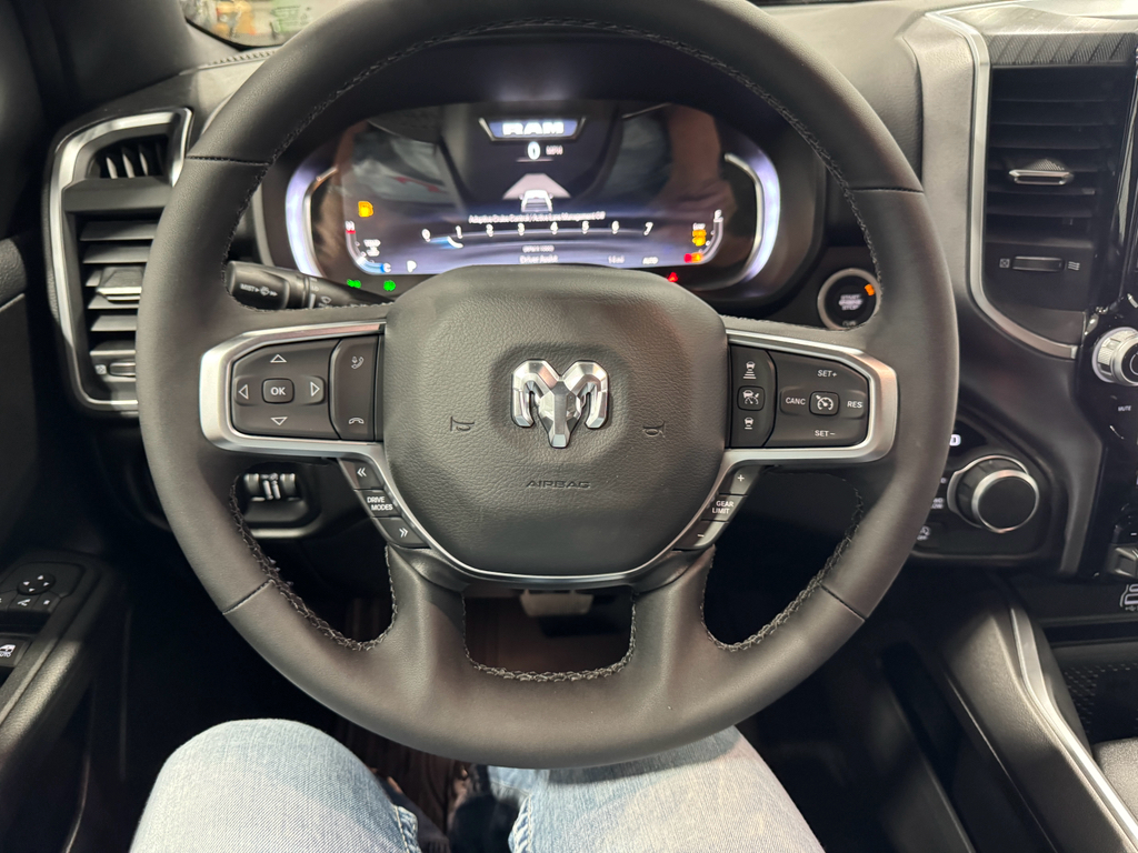 2025 Ram 1500 Big Horn photo 24