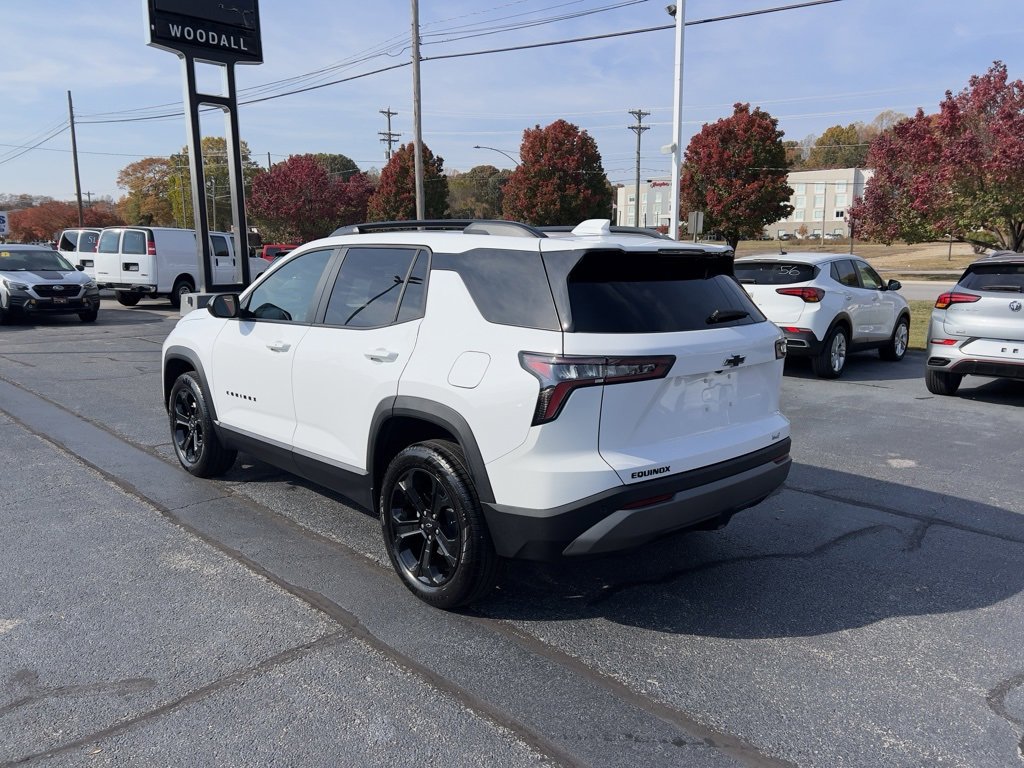 2026 Chevrolet Equinox LT photo 4