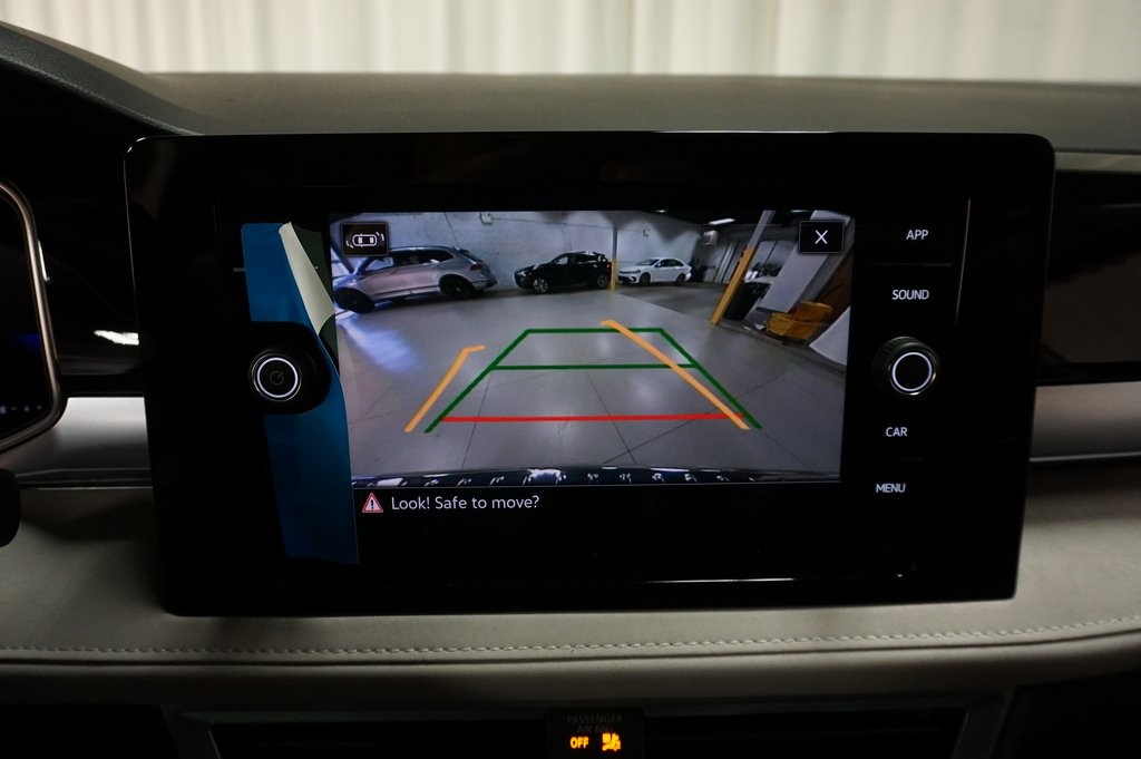 2025 Volkswagen Taos SE photo 16