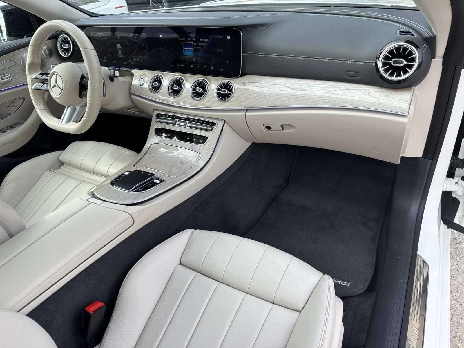 2022 Mercedes Benz E 450 photo 10