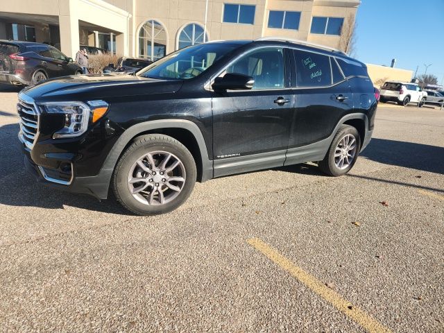 2023 GMC Terrain SLT's photo