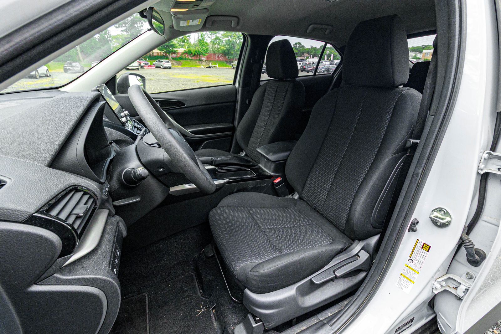 2022 Mitsubishi Eclipse Cross LE SEL GT photo 12