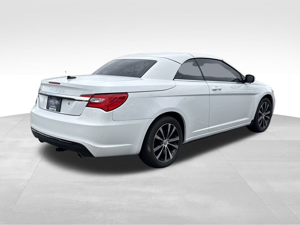 2012 Chrysler 200 S photo 7