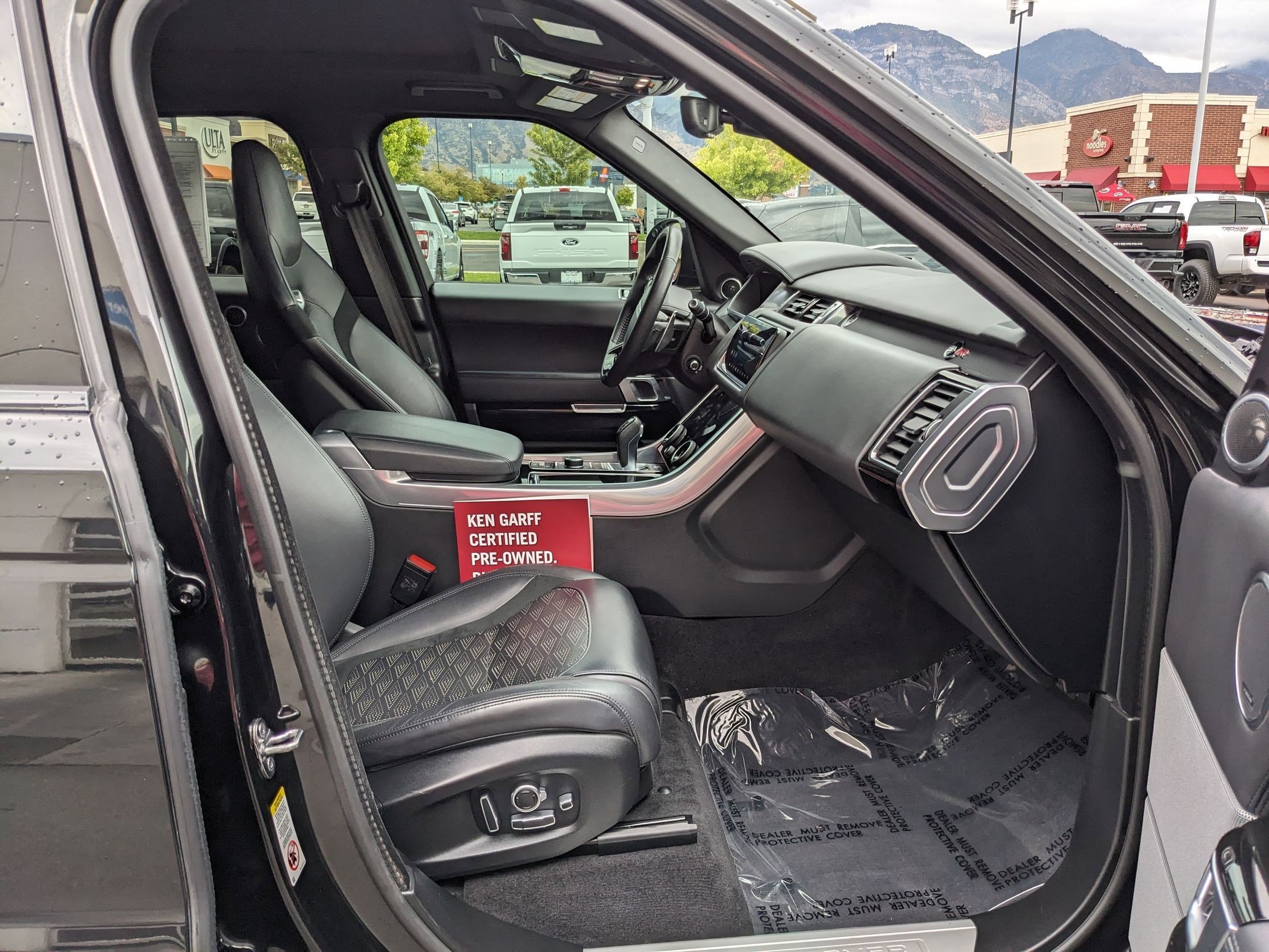 2021 Land Rover Range Rover Sport SuperCharged SVR photo 26