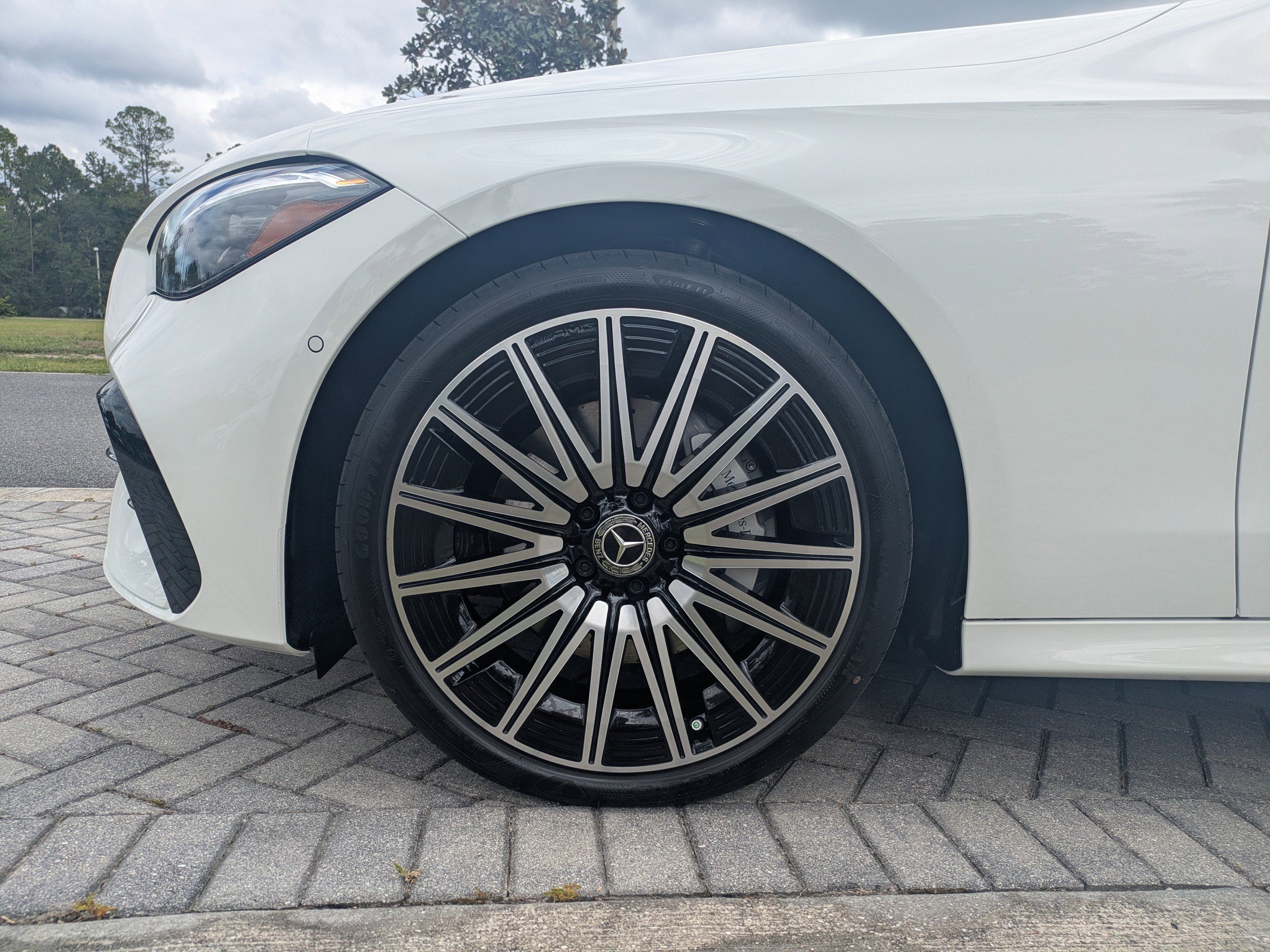 2026 Mercedes Benz CLE 300 4MATIC photo 3