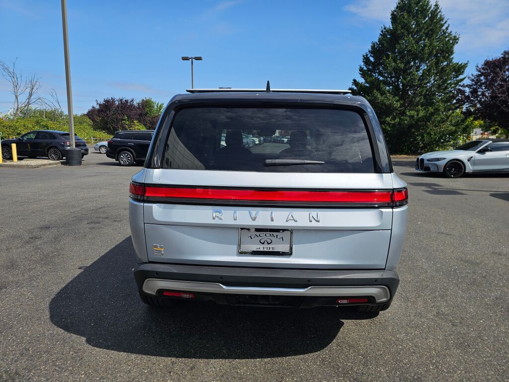 2023 Rivian R1S Adventure photo 5