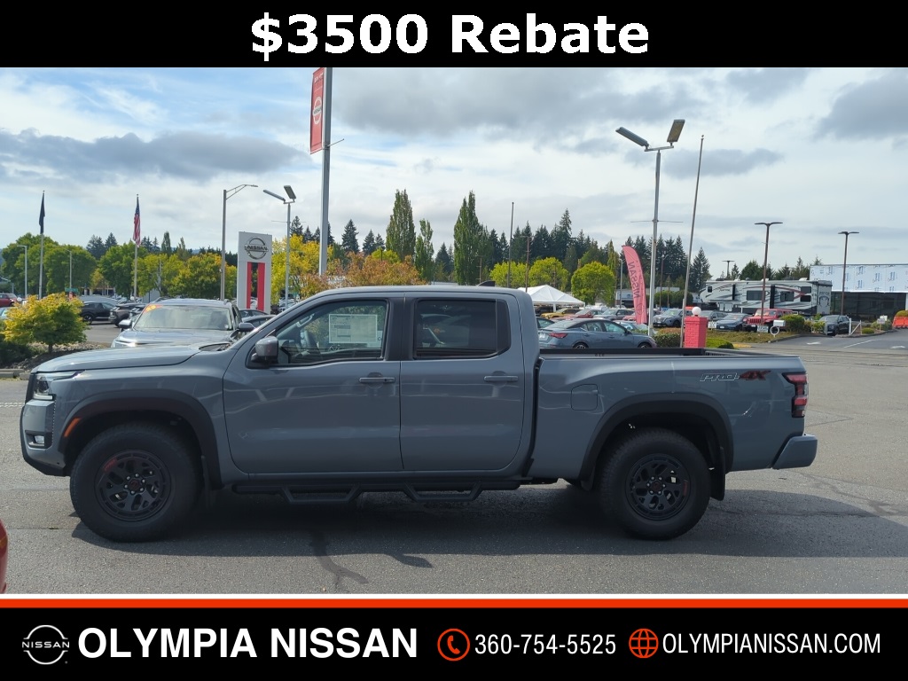 2025 Nissan Frontier Crew Cab PRO-4X photo 4