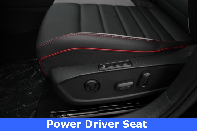 2026 Volkswagen Golf GTI SE photo 3