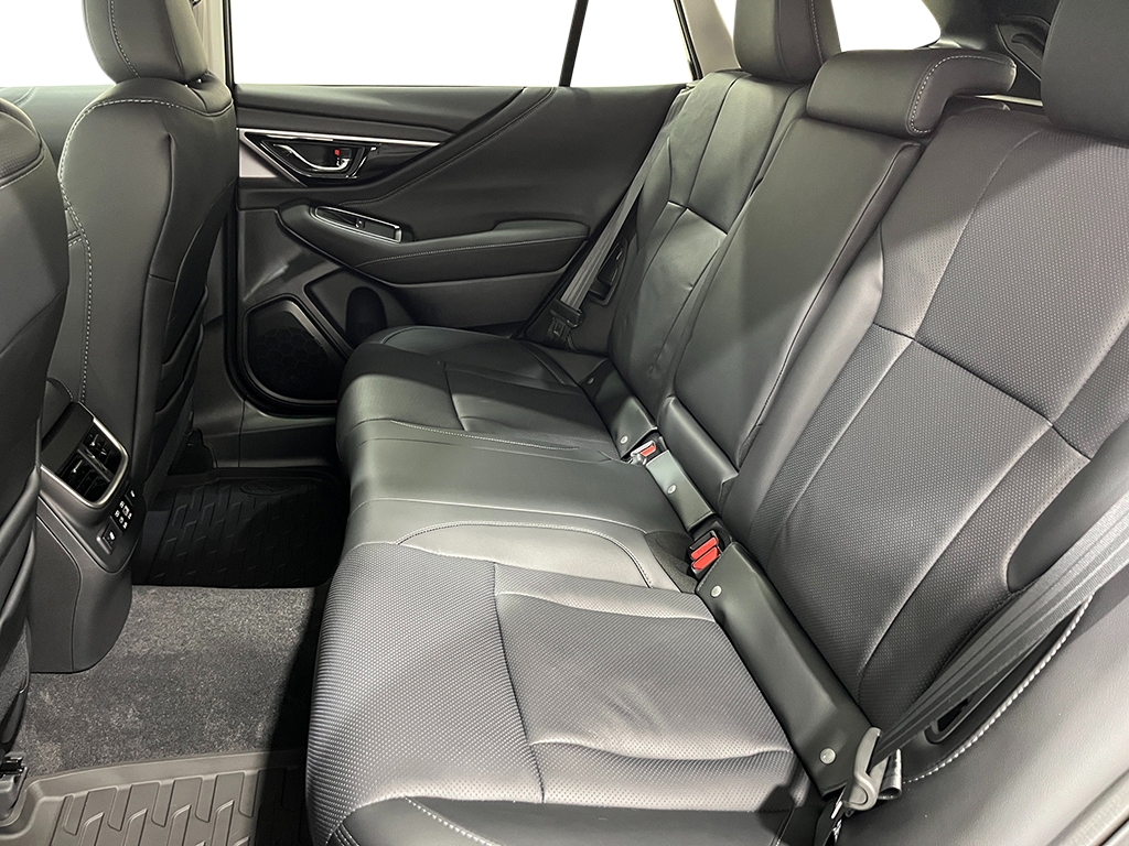 2025 Subaru Outback Limited XT photo 14