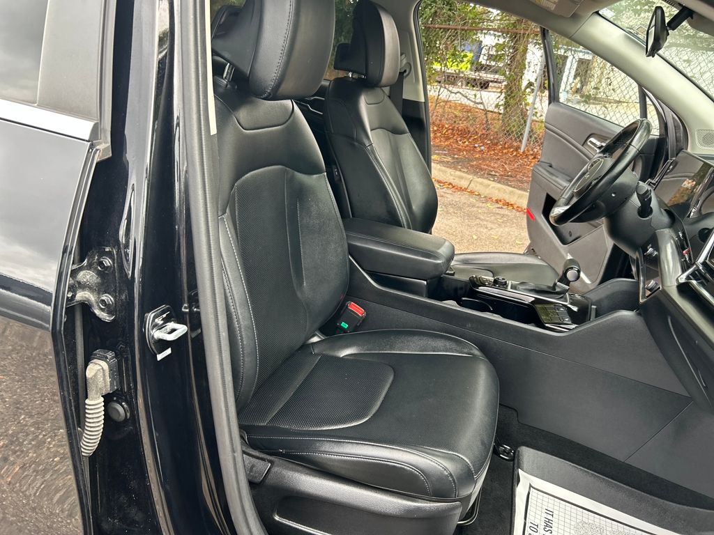 2023 Kia Sportage EX photo 24