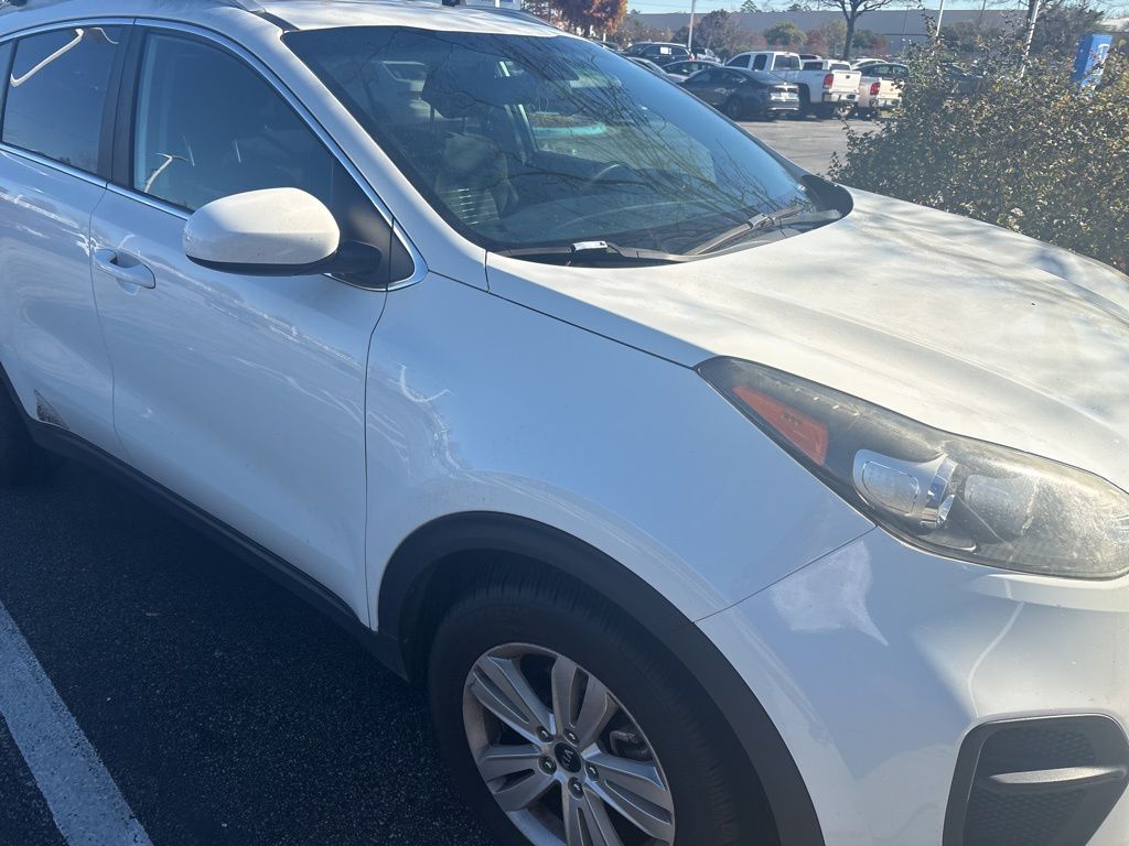 2017 Kia Sportage LX photo 3