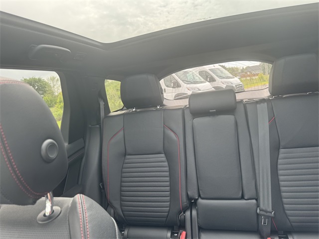 2022 Land Rover Discovery Sport SE R-Dynamic photo 24