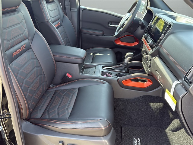 2025 Nissan Frontier PRO-4X photo 25