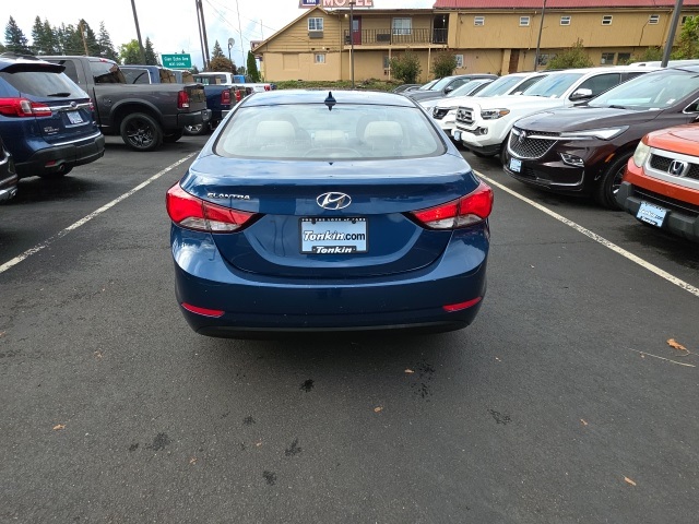 2016 Hyundai Elantra SE photo 4