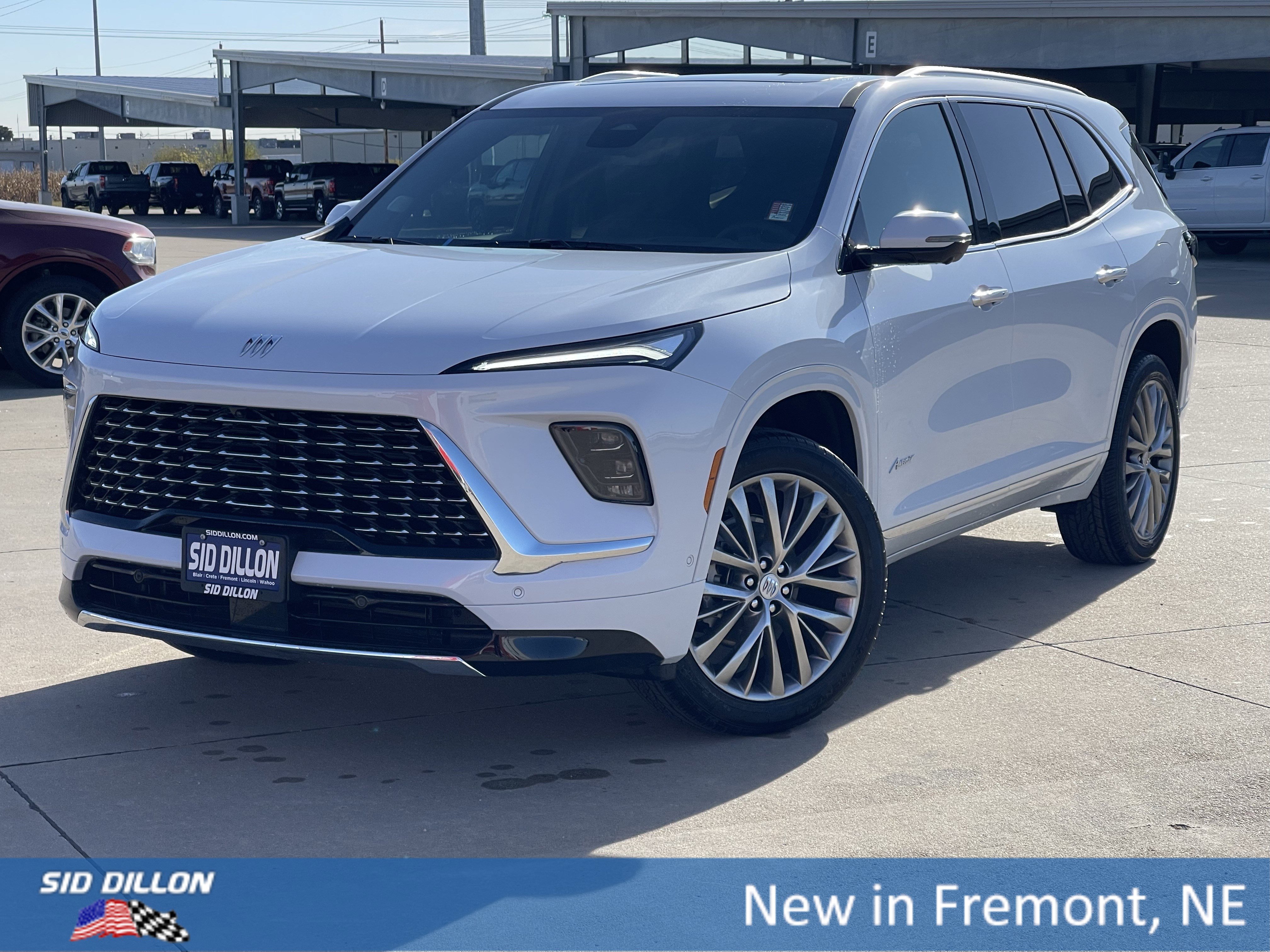 2026 Buick Enclave Avenir's photo