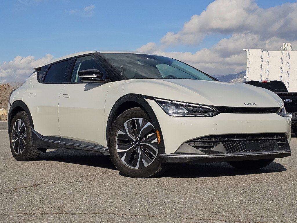 Used 2024 Kia EV6 Light L/R with VIN KNDC3DLC5R5195949 for sale in Bountiful, UT