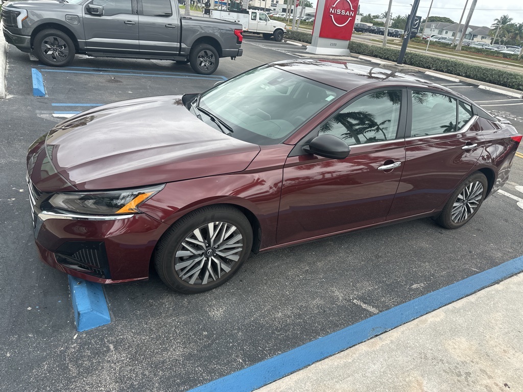2024 Nissan Altima SV