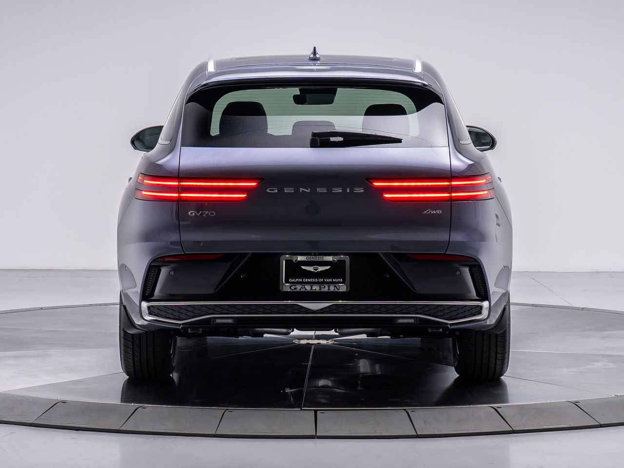 2026 Genesis GV70 2.5T Advanced photo 4