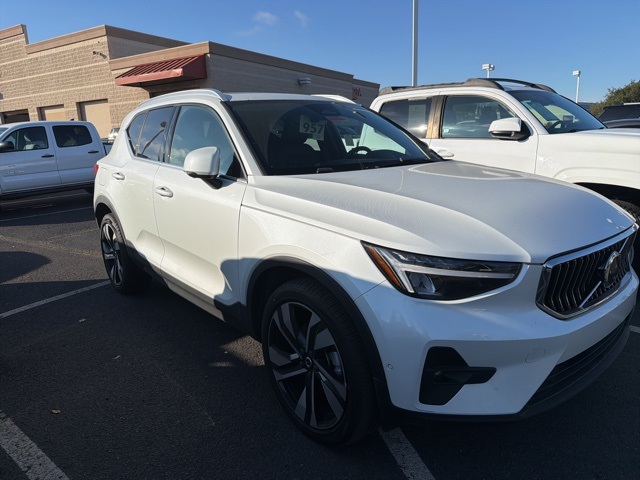 2023 Volvo XC40 Ultimate