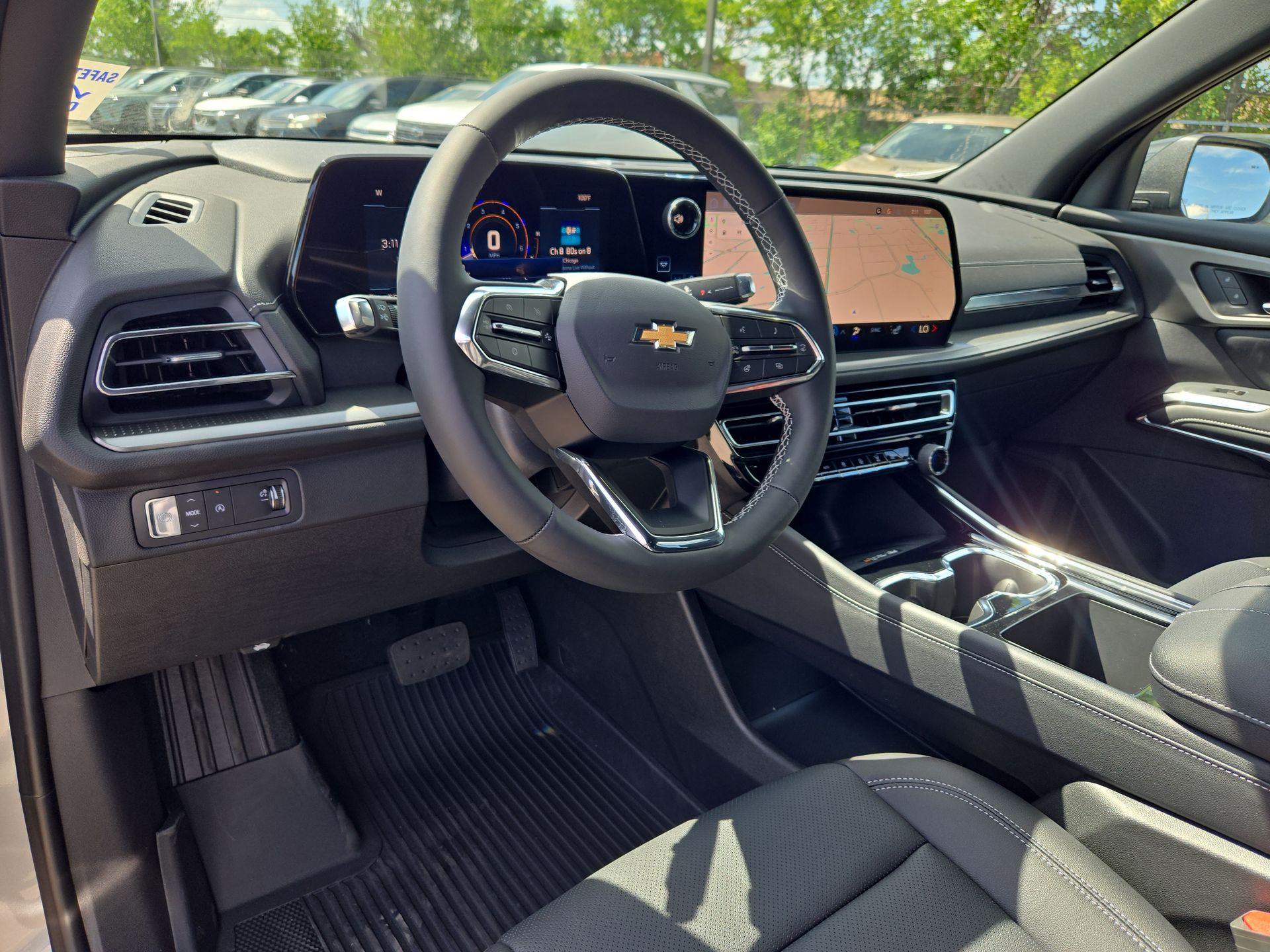 2025 Chevrolet Traverse photo 15