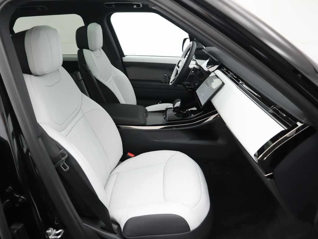 2025 Land Rover Range Rover Sport P530 Dynamic SE photo 16