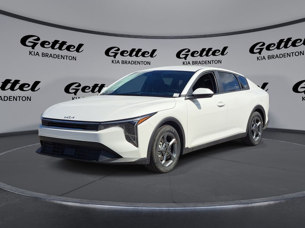 2025 Kia K4 LXS's photo