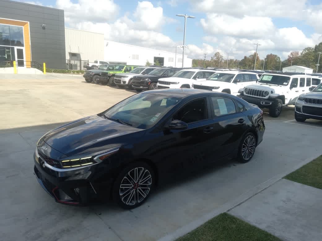 2023 Kia Forte GT photo 4