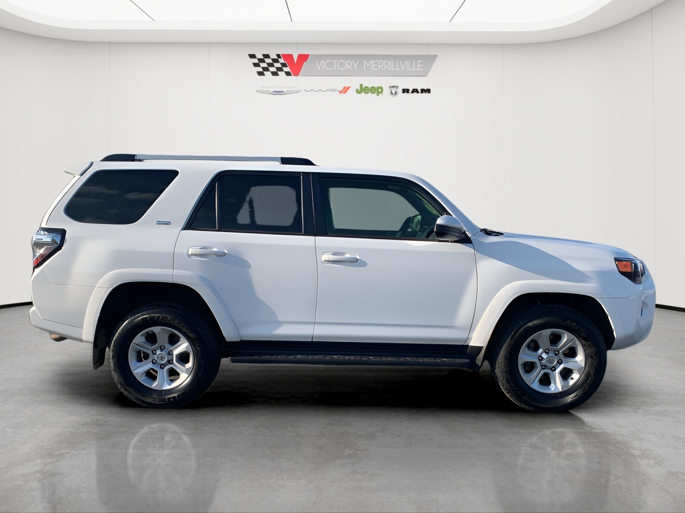 2024 Toyota 4Runner SR5 photo 6