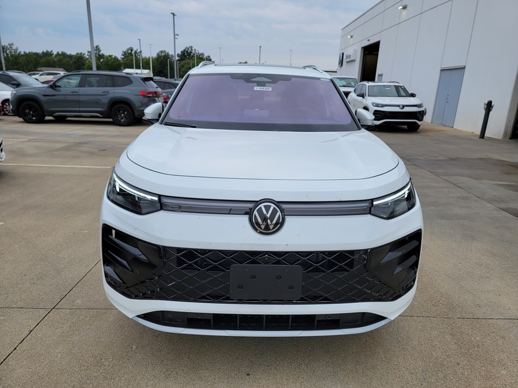 2025 Volkswagen Tiguan SEL R-Line Black photo 8