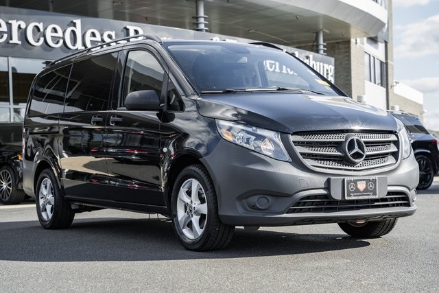 2018 Mercedes-Benz Metris Passenger Van Base