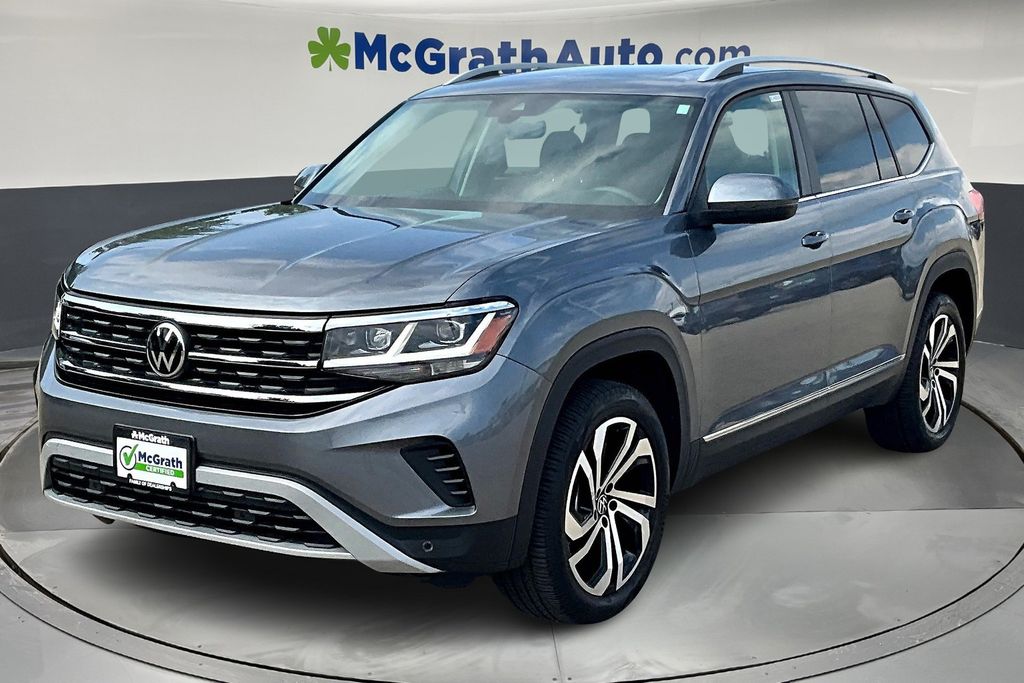 2022 Volkswagen Atlas SEL photo 3